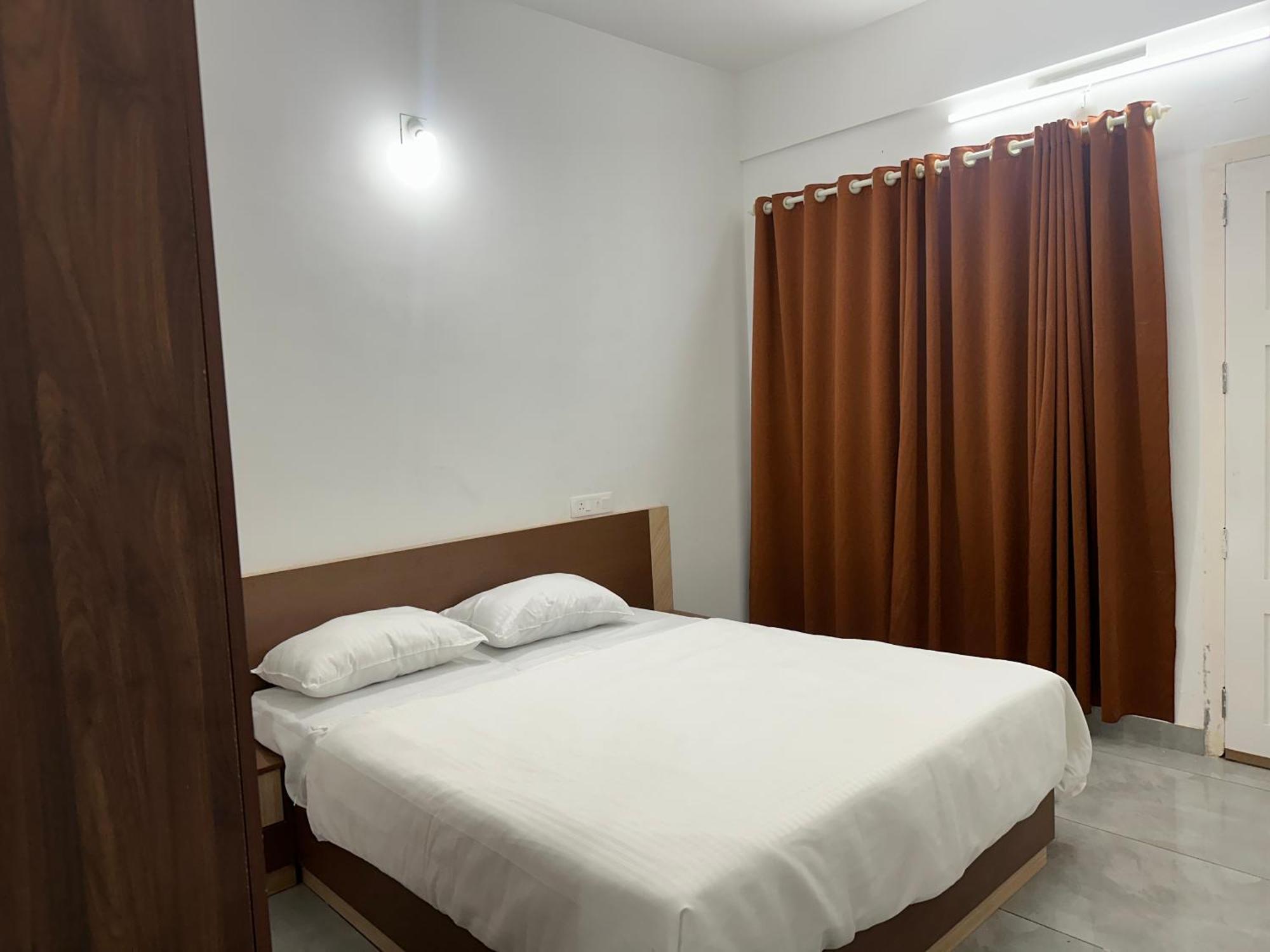 Hotel Jayalakshmi Residency Vaduvanchal Exteriér fotografie