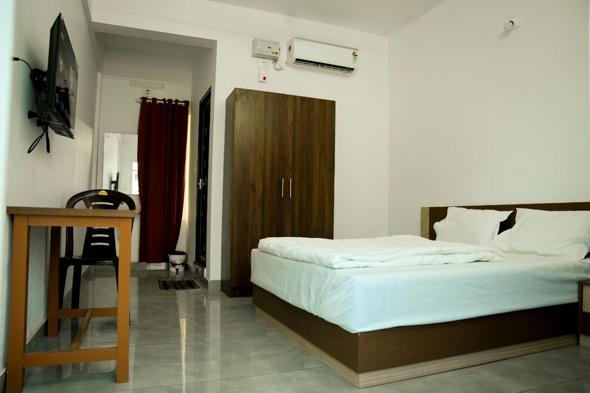 Hotel Jayalakshmi Residency Vaduvanchal Exteriér fotografie